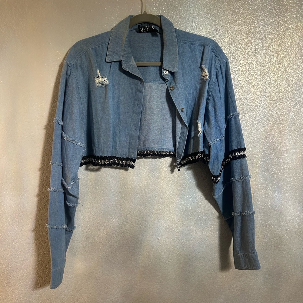 Women’s blue denim chain ripped cropped jacket size small